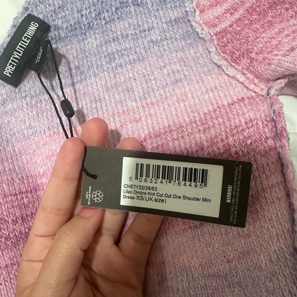 Elegant Pastel Striped Cut-Out Dress - Picture 3 of 4